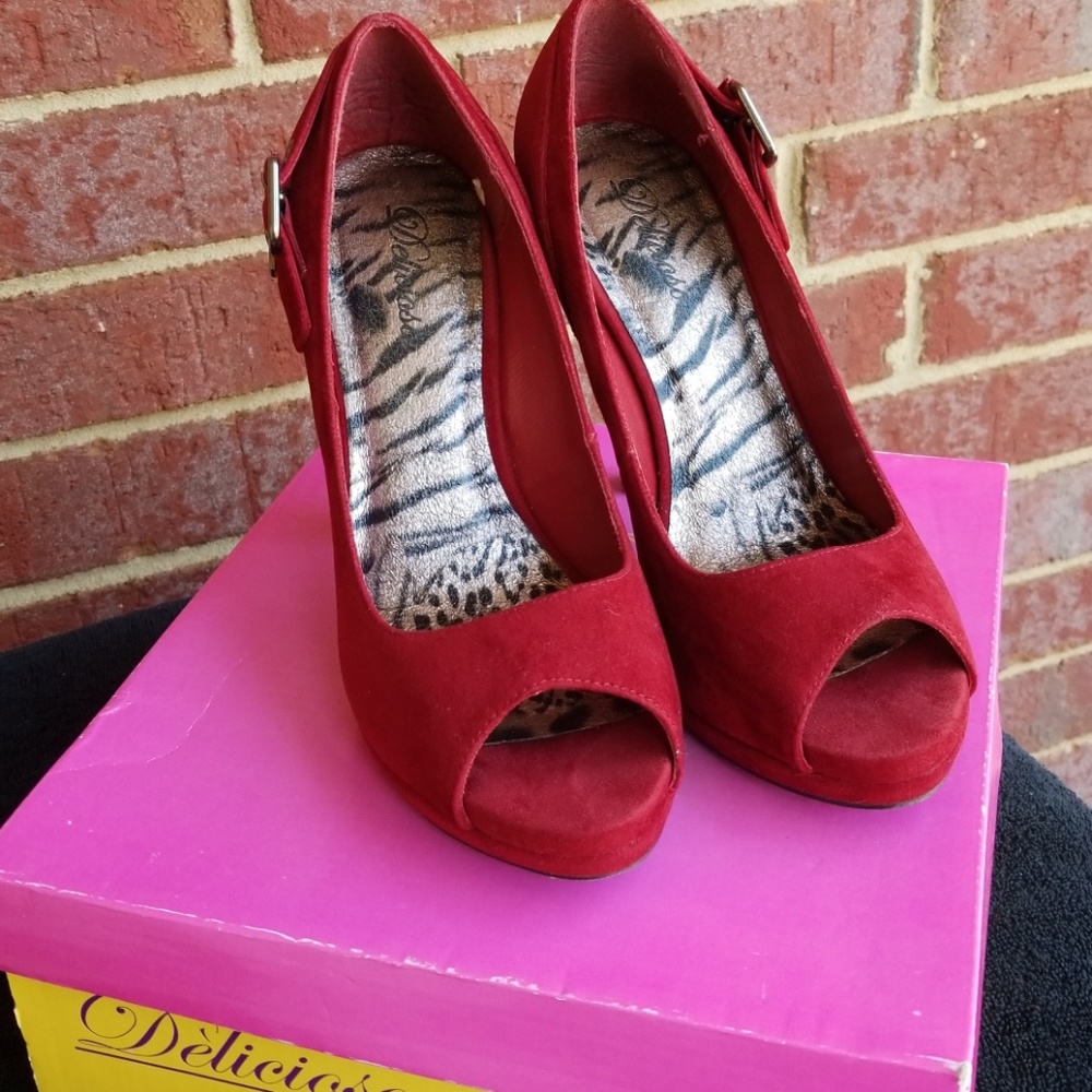 Peep Toe Pumps